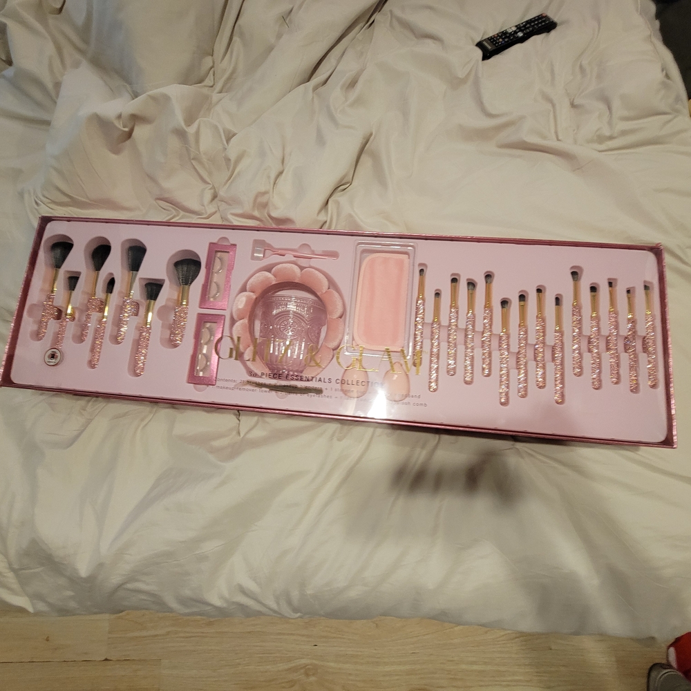Glitz Pink Makeup Brushes & Tools Set